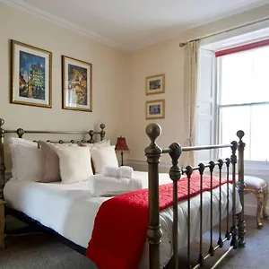 Apartment Altido Perfect Location - Stylish 2bd Rose St, Edinburgh