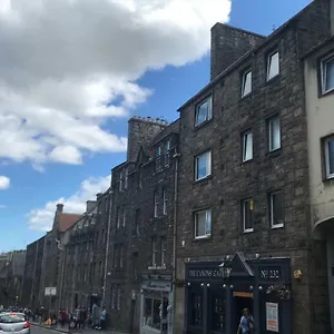 Apartment Crags View On The Royal Mile, Edinburgh