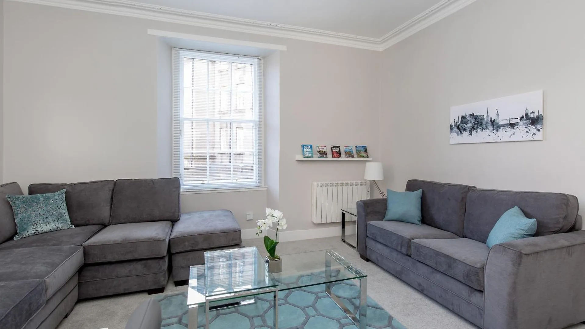 West Bow Apartment Edinburgh