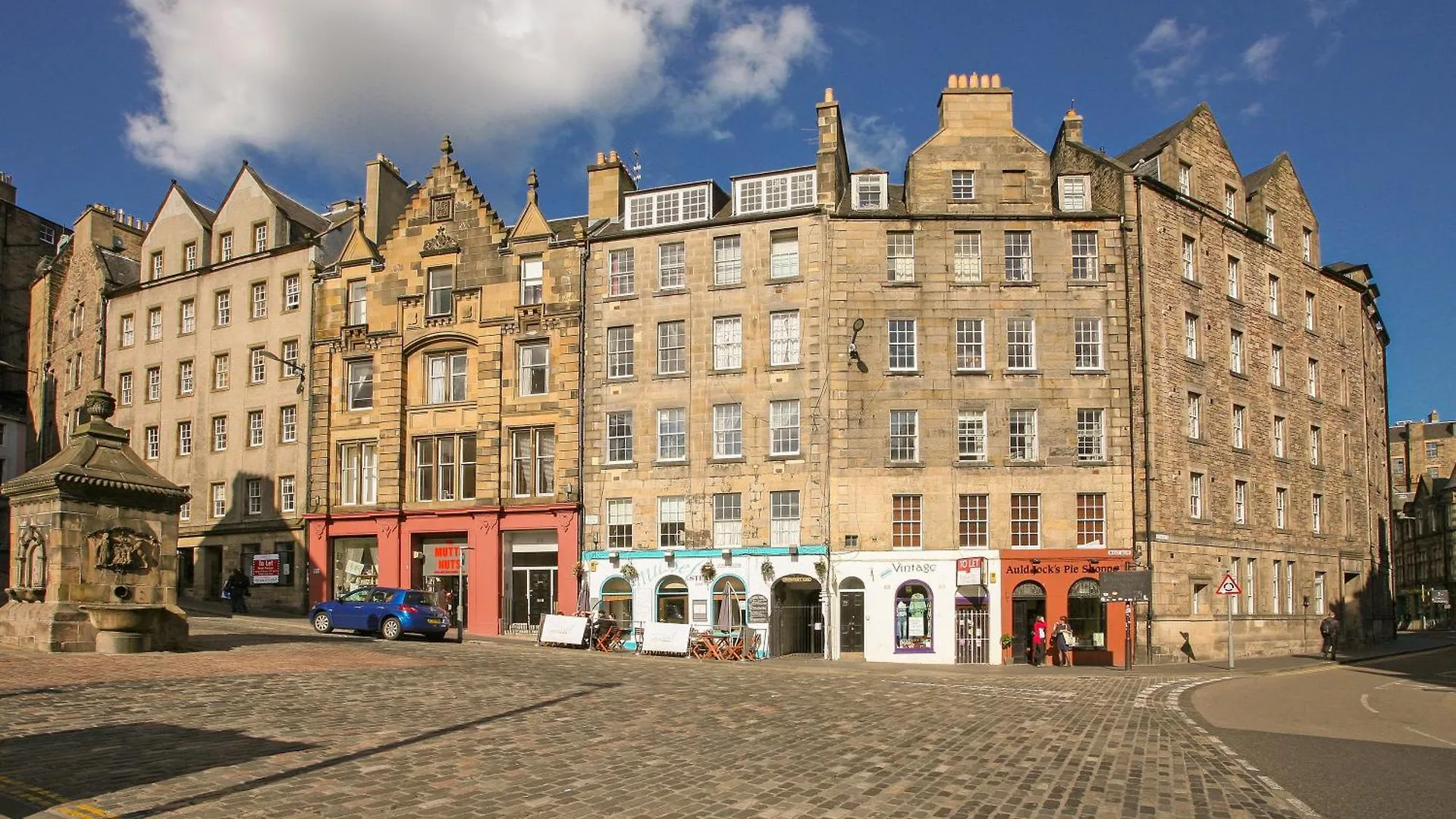 West Bow Apartment Edinburgh